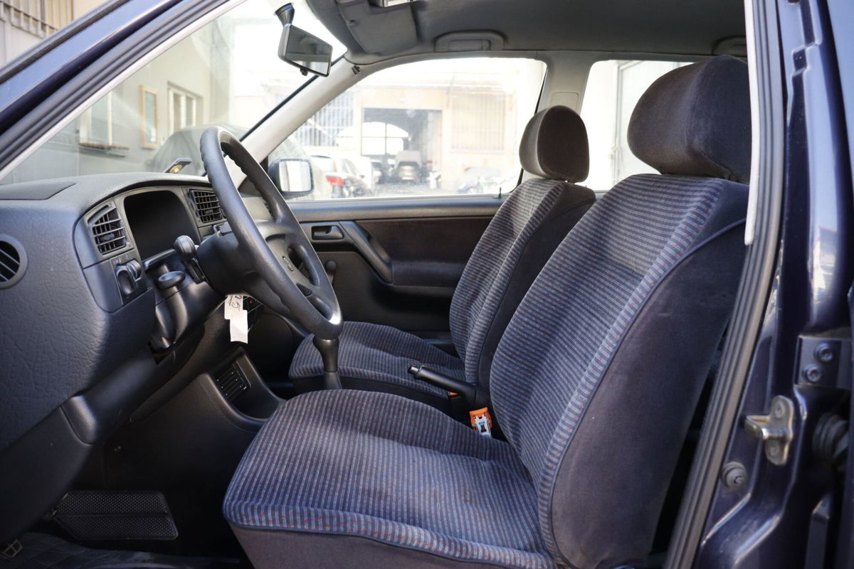 Volkswagen Golf 1.4 cat 5 porte GL (8)