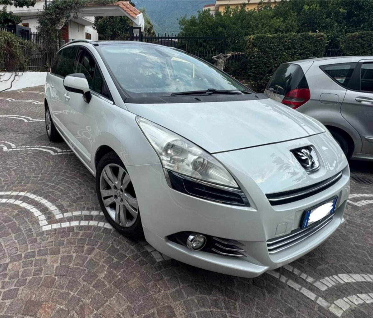 Peugeot 5008 1.6 HDi 112CV Allure (4)