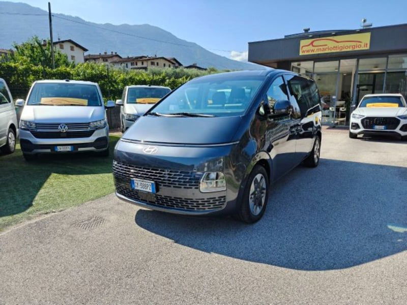 Hyundai Staria 1.6 hev 2wd auto
