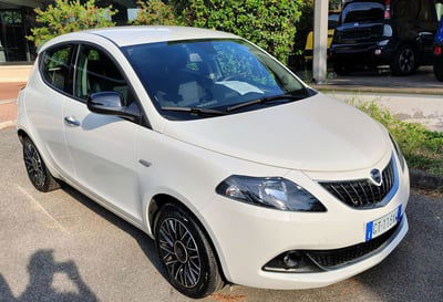 Lancia Ypsilon 1.0 FireFly 5 porte S&S Hybrid Gold Plus usata