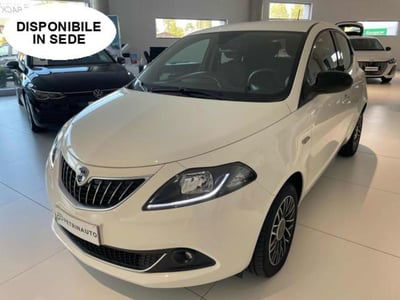 Lancia Ypsilon 1.0 FireFly 5 porte S&S Hybrid Ecochic A. Ferretti usata