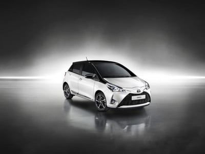Toyota Yaris 1.5 Hybrid 5 porte Y20 Bitone usata