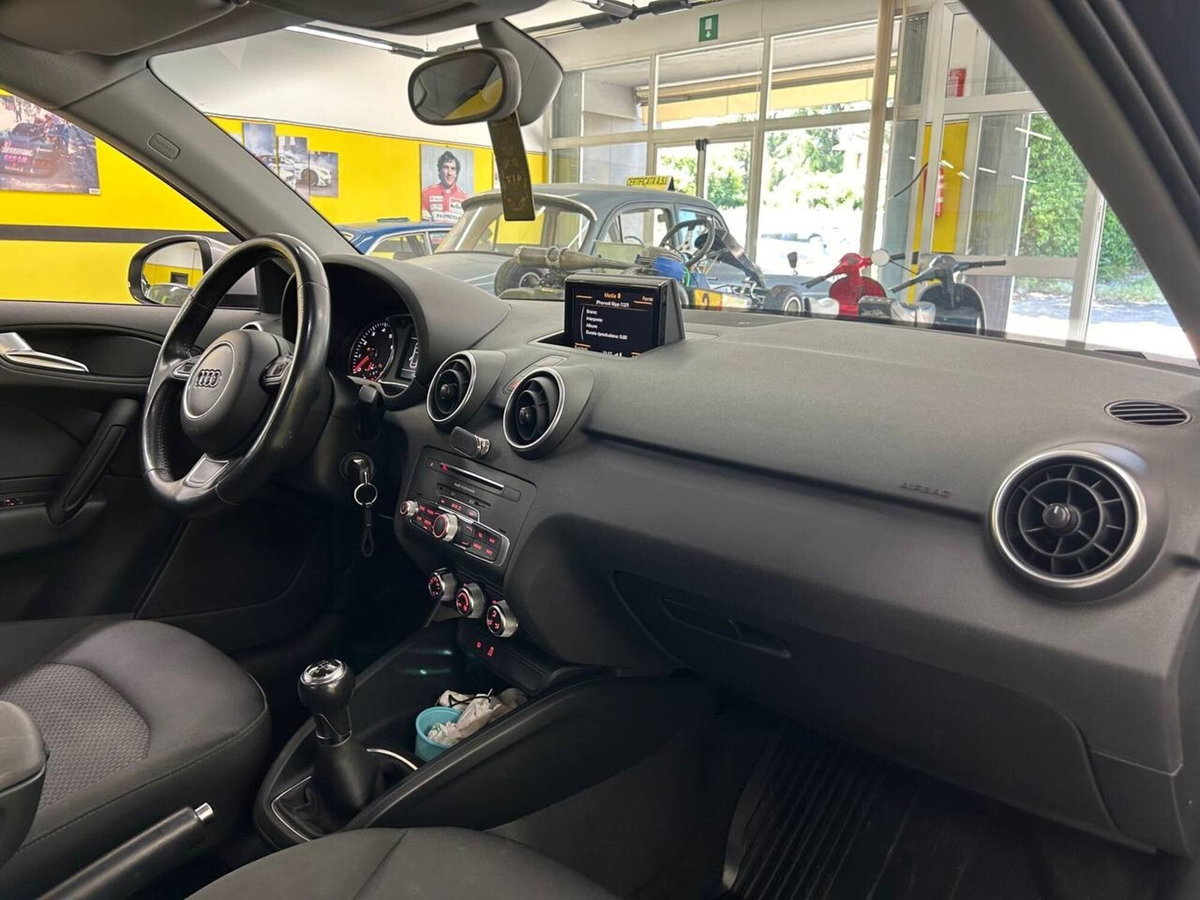 Audi A1 1.0 82 CV TFSI Admired (10)
