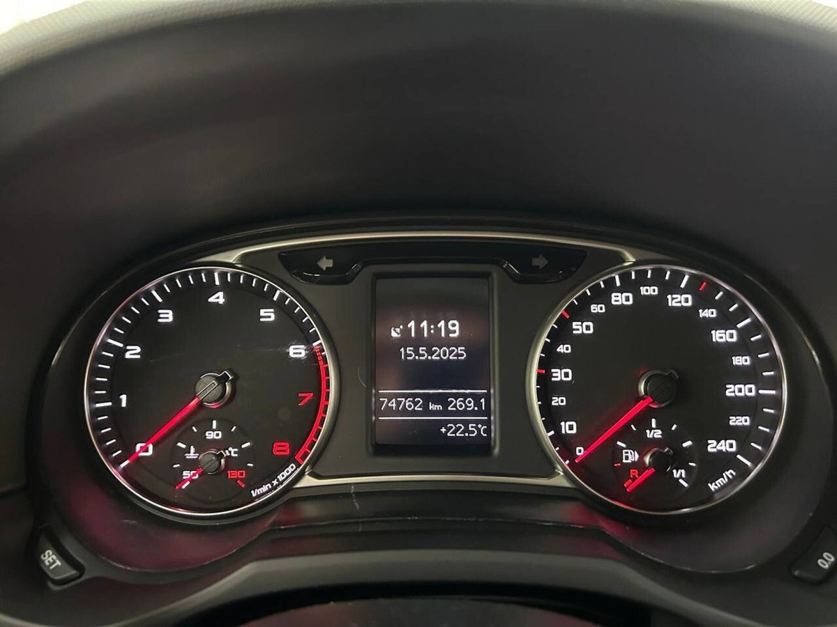 Audi A1 1.0 82 CV TFSI Admired (13)