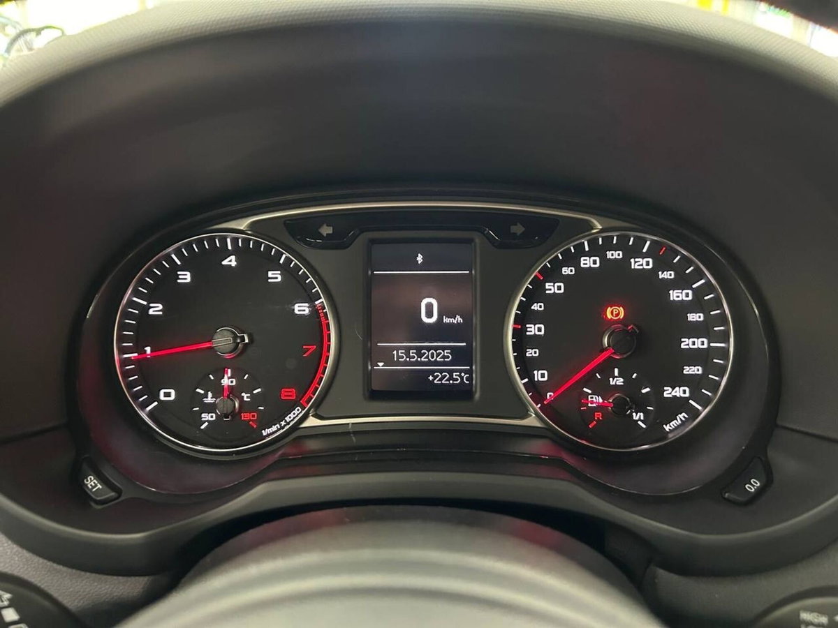 Audi A1 1.0 82 CV TFSI Admired (14)