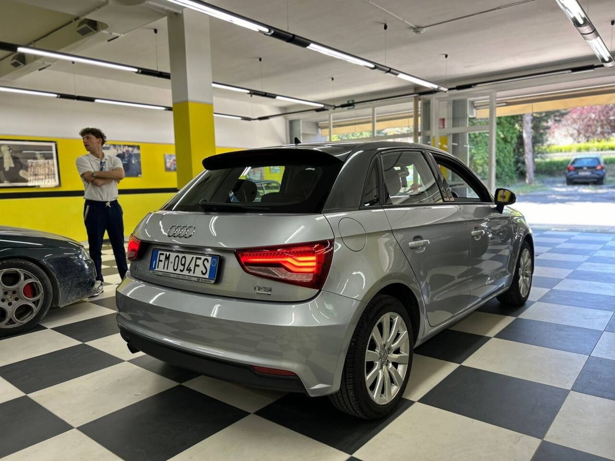 Audi A1 1.0 82 CV TFSI Admired (6)