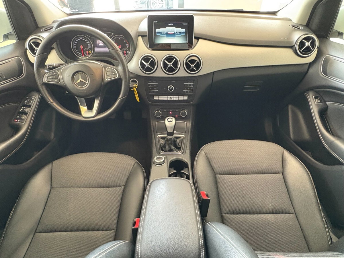 Mercedes-Benz Classe B 200 CDI Premium (11)