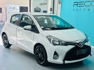 Toyota Yaris 1.0 5 porte Lounge usata