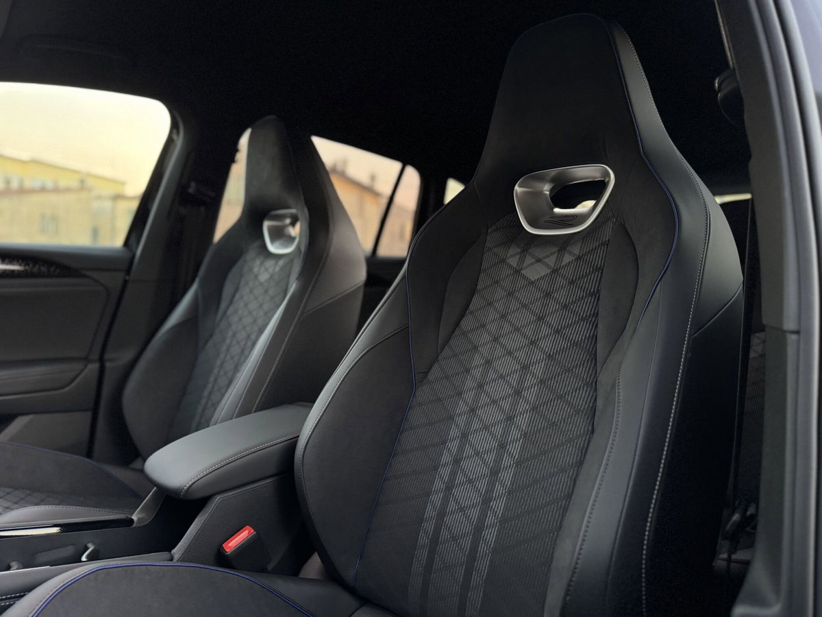 Volkswagen Tiguan 1.5 tsi ehybrid R-Line 204cv dsg (13)
