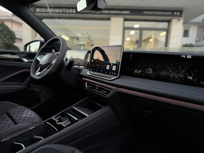 Volkswagen Tiguan 1.5 tsi ehybrid R-Line 204cv dsg (16)