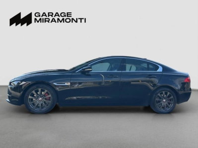 Jaguar XE 2.0 D Turbo 180CV Prestige (3)