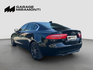 Jaguar XE 2.0 D Turbo 180CV Prestige (4)