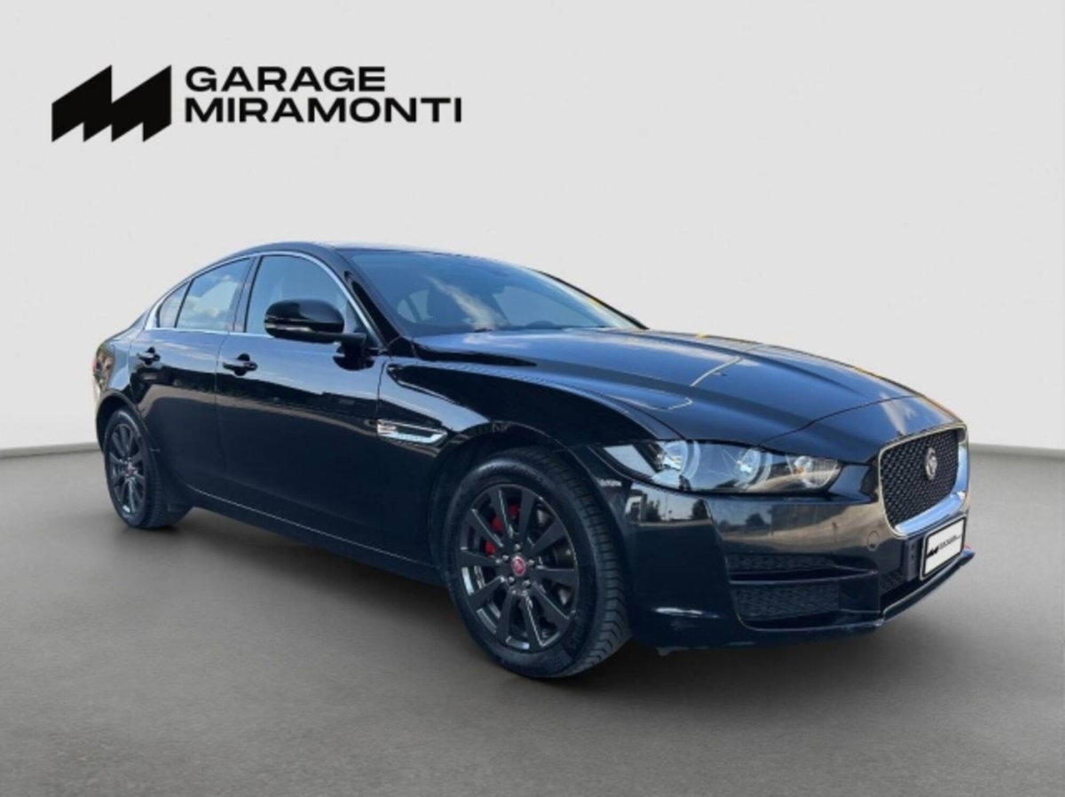 Jaguar XE 2.0 D Turbo 180CV Prestige (7)