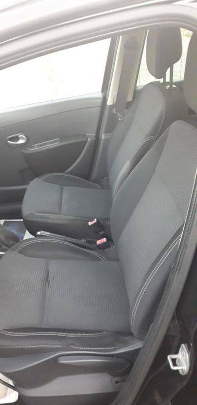 Renault Clio 1.2 16V 5 porte Dynamique usata