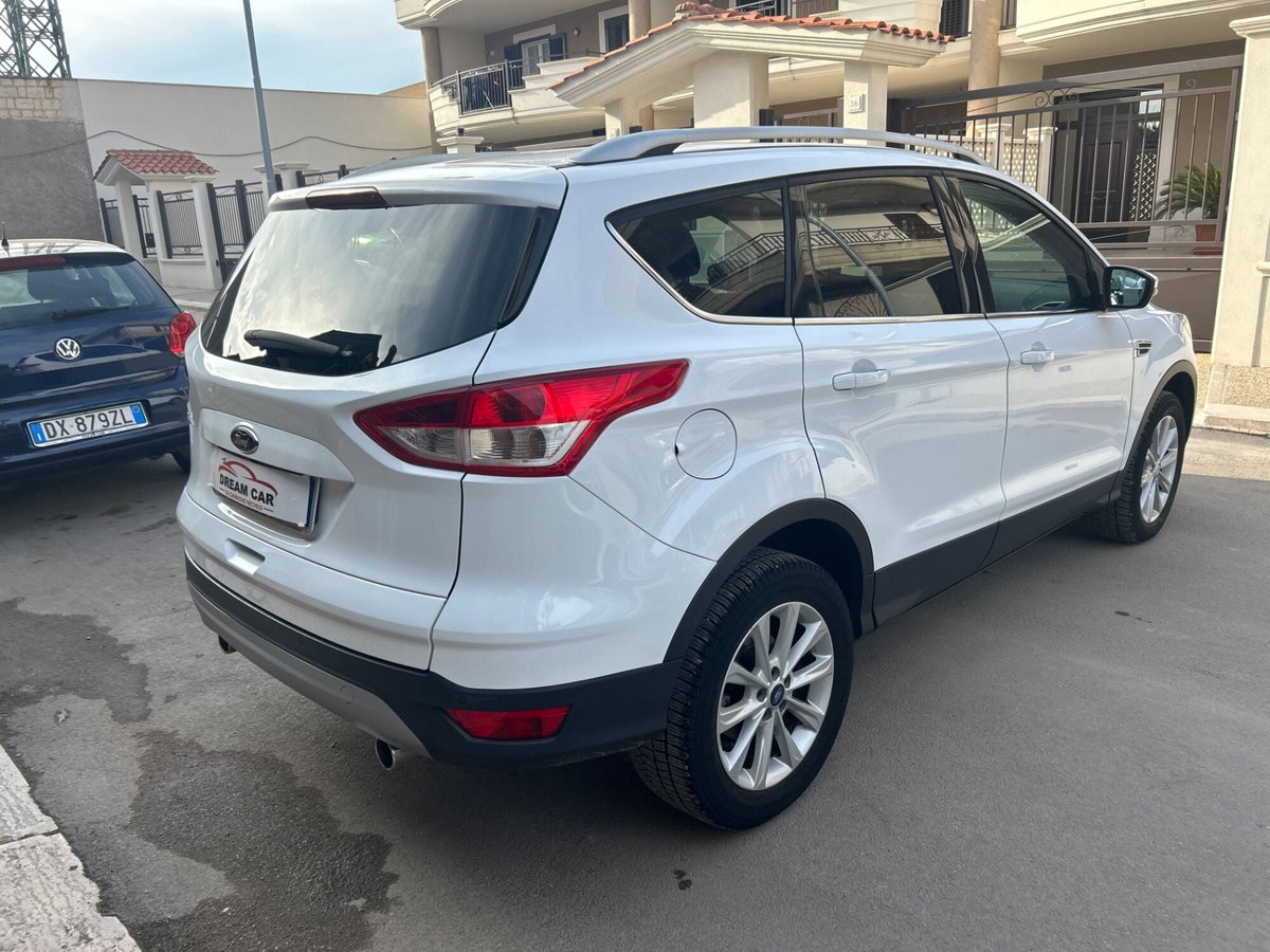 Ford Kuga 2.0 TDCI 150 CV S&S 4WD Titanium (11)