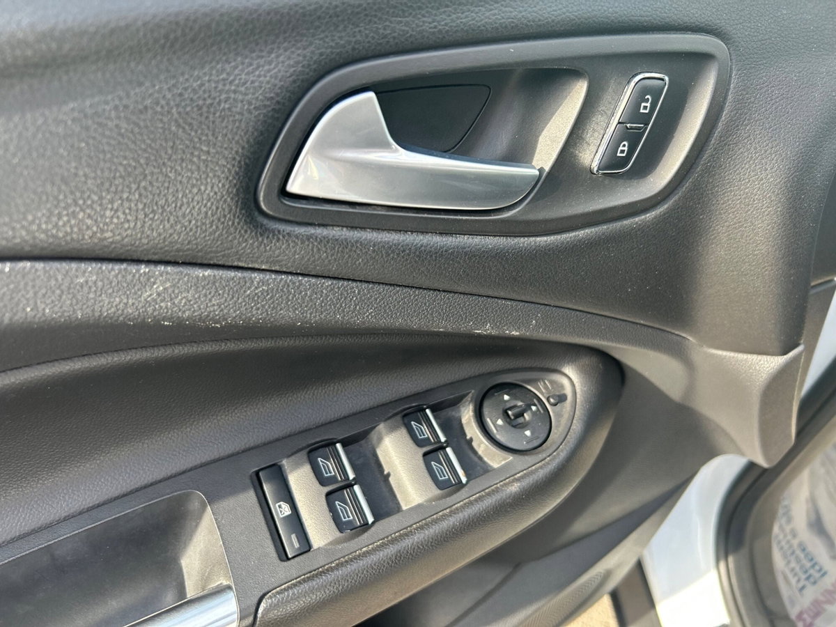 Ford Kuga 2.0 TDCI 150 CV S&S 4WD Titanium (13)