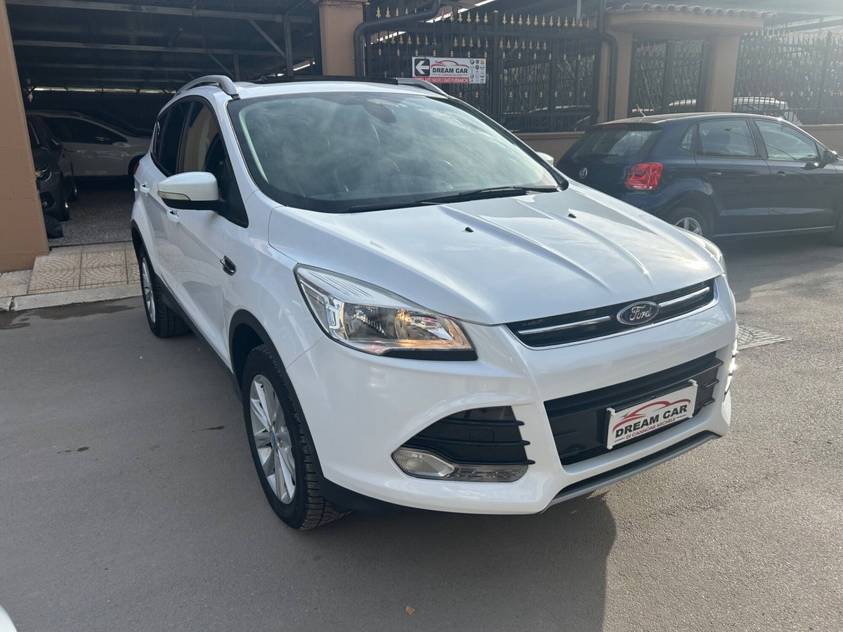 Ford Kuga 2.0 TDCI 150 CV S&S 4WD Titanium (3)