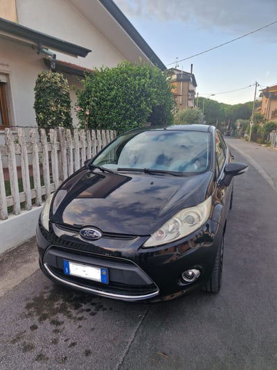 Ford Fiesta 1.4 5 porte Bz.- GPL Titanium usata