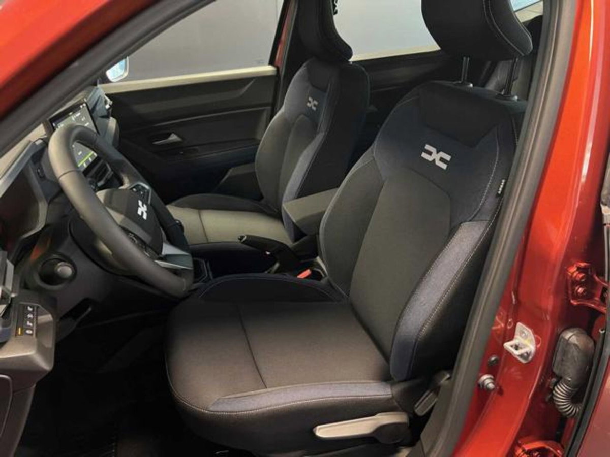 Dacia Duster 1.2 mild hybrid Expression 4x4 130cv (9)