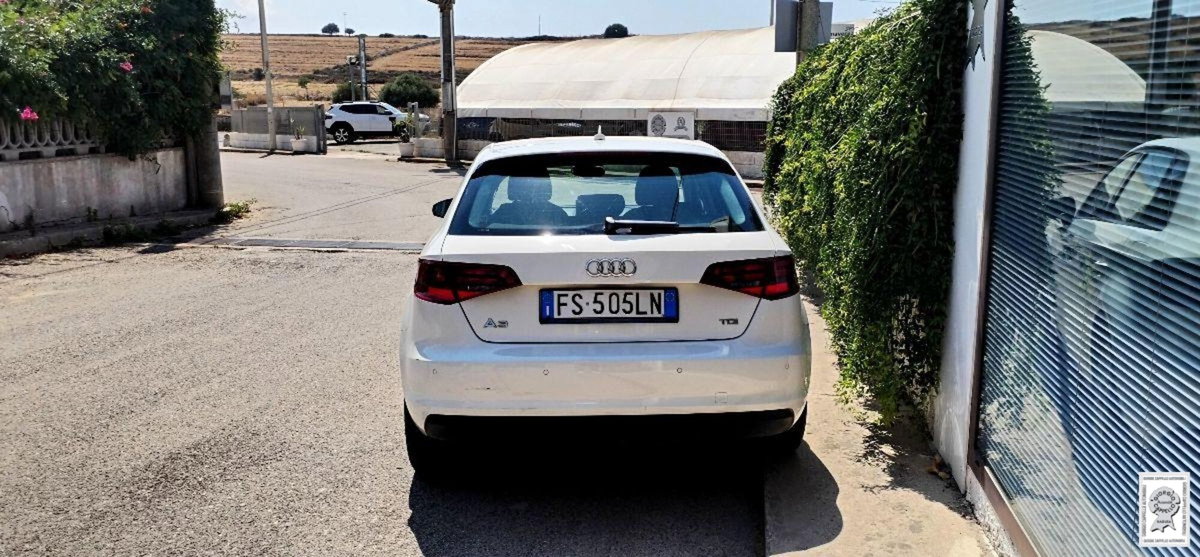 Audi A3 Sportback 1.6 TDI Young (5)