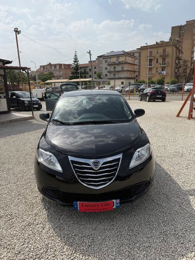Lancia Ypsilon 1.2 69 CV 5 porte Silver usata
