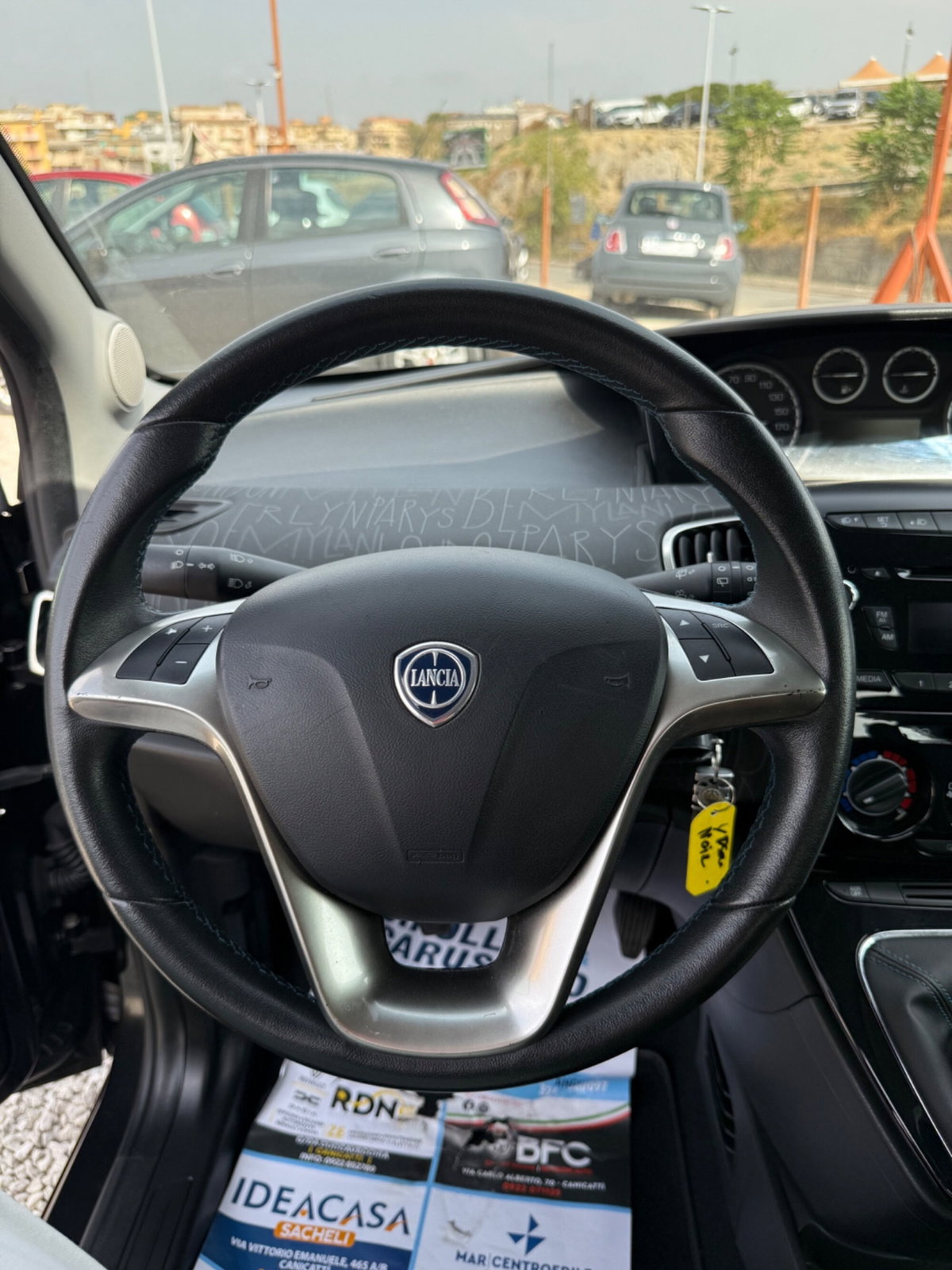 Lancia Ypsilon 1.2 69 CV 5 porte Silver (8)