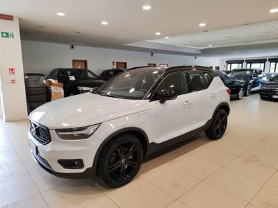 Volvo XC40 T5 Recharge Plug-in Hybrid R-design usata