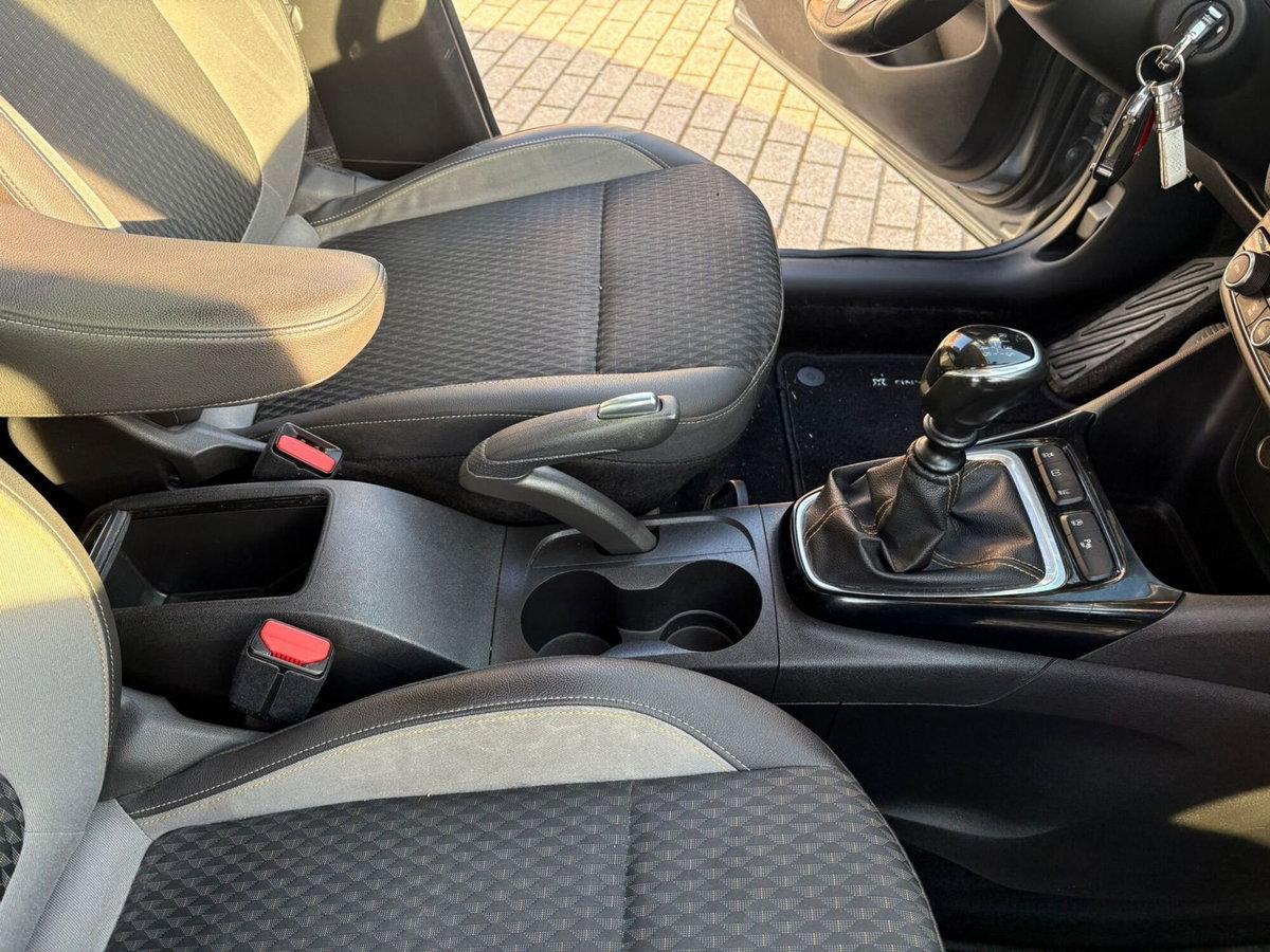 Opel Crossland X 1.6 ECOTEC D 120 CV Start&Stop Ultimate (20)