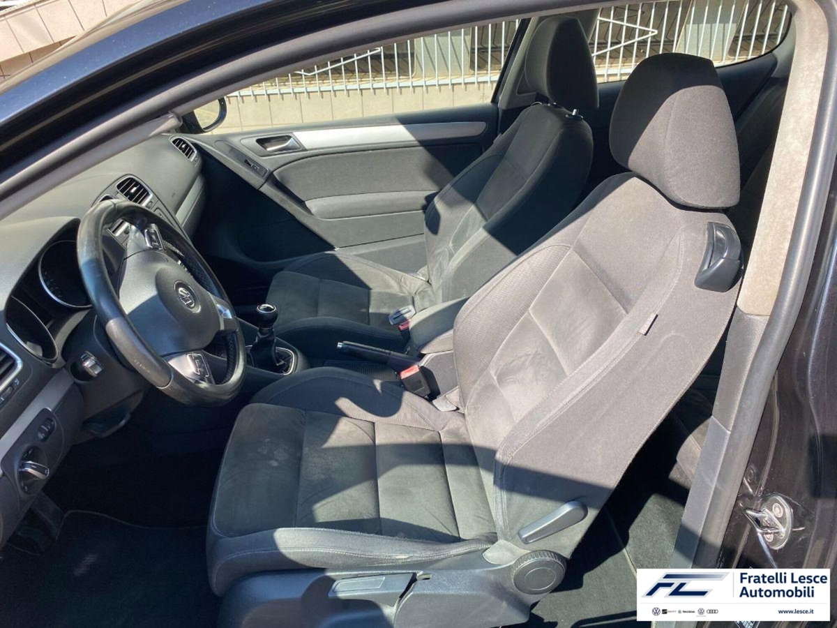 Volkswagen Golf 1.6 TDI DPF 3p. Highline (6)