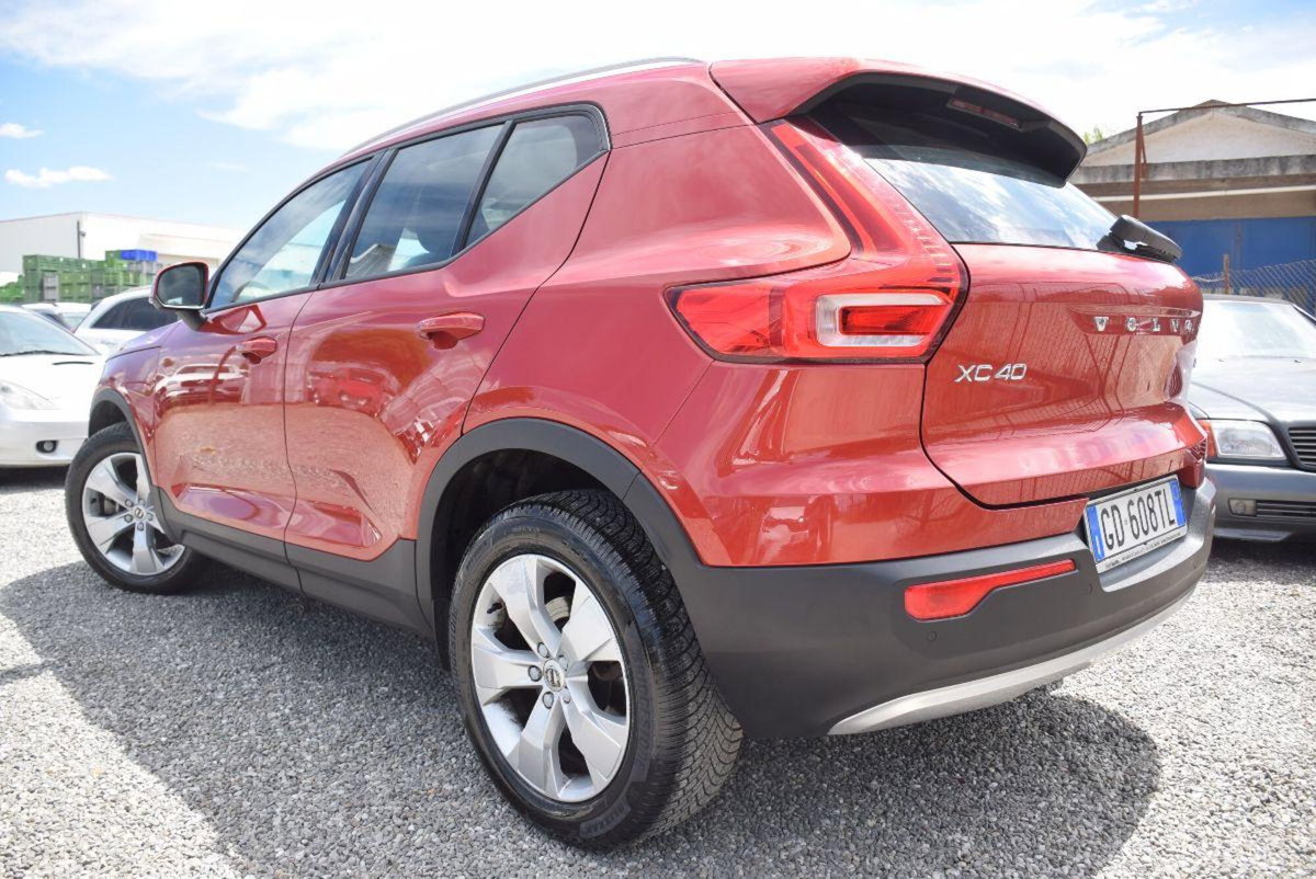 Volvo XC40 D3 AWD Business Plus (2)