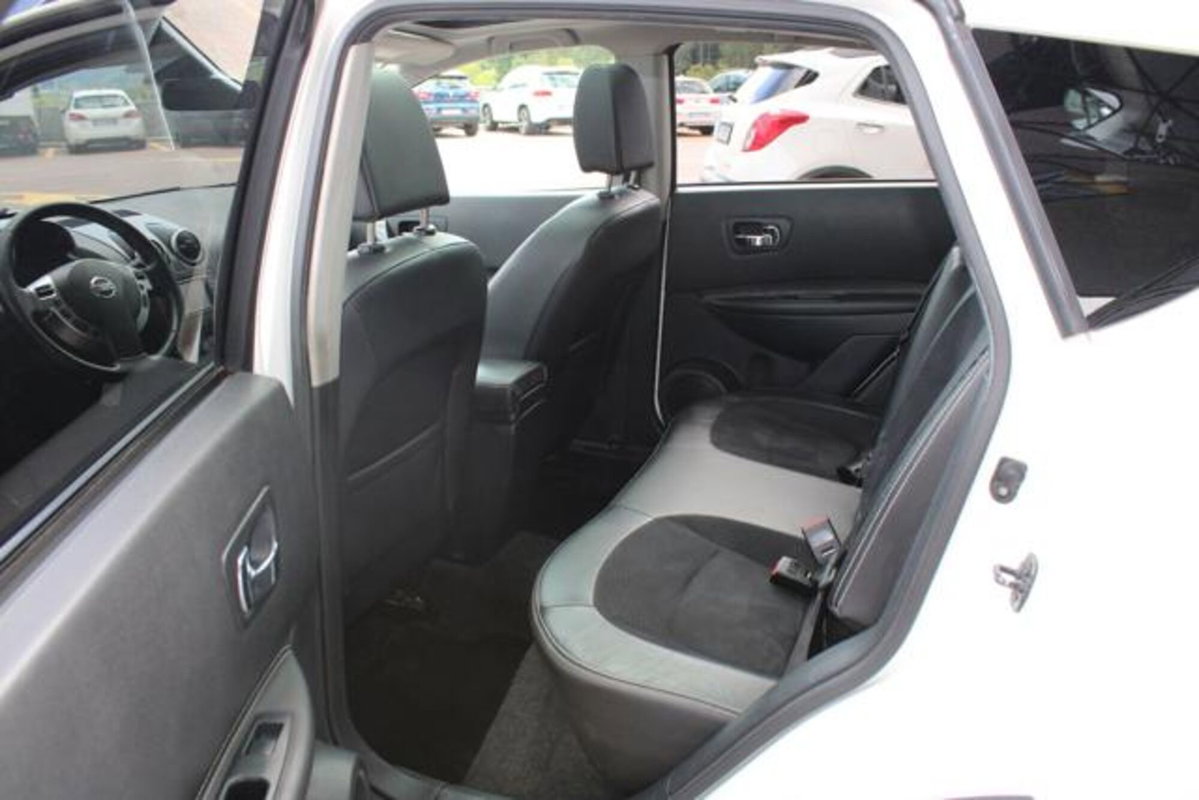 Nissan Qashqai 1.6 dCi 4WD Tekna (10)