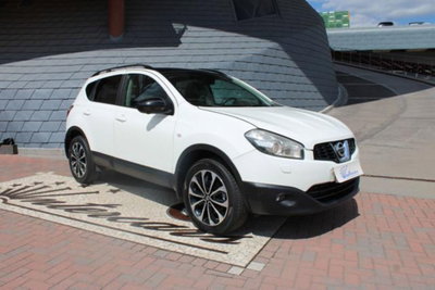 Nissan Qashqai 1.6 dCi 4WD Tekna (2)