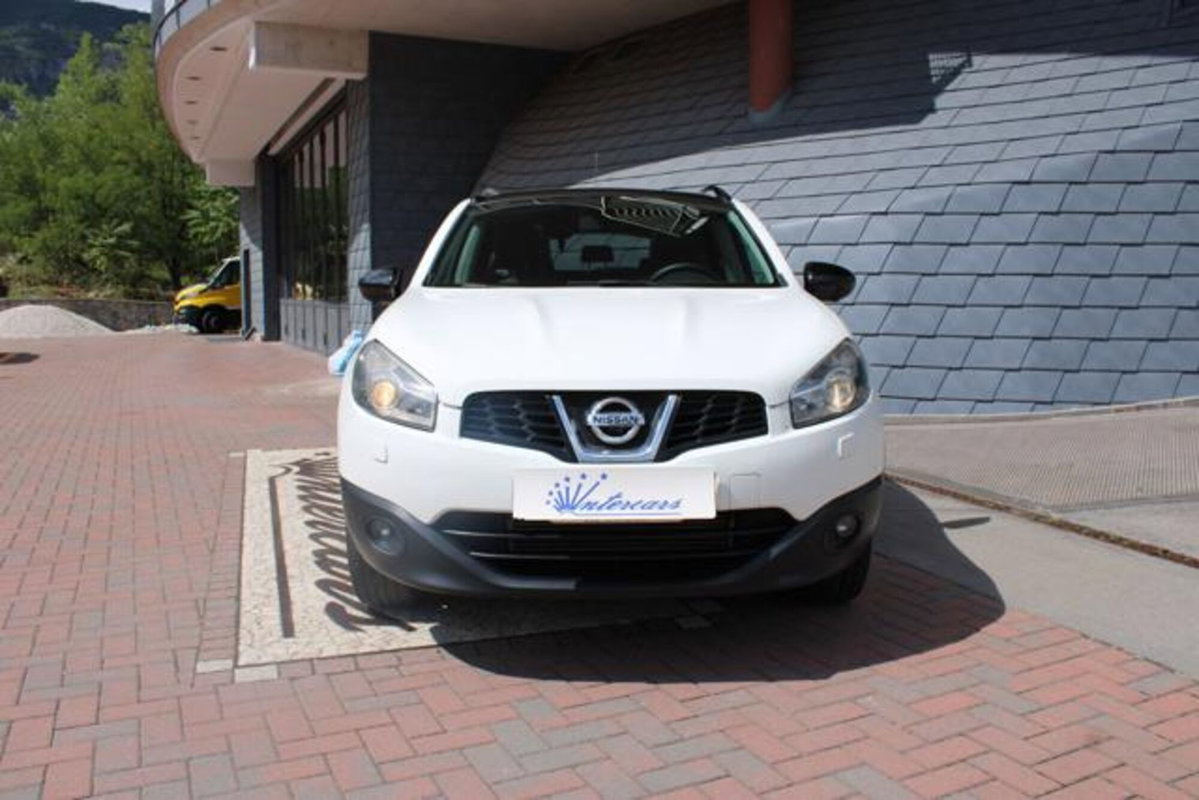 Nissan Qashqai 1.6 dCi 4WD Tekna (3)