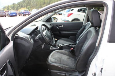 Nissan Qashqai 1.6 dCi 4WD Tekna (9)