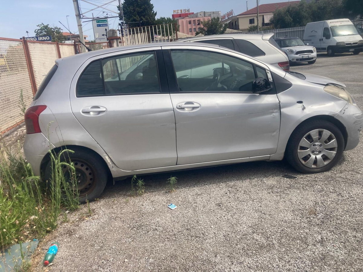 Toyota Yaris 1.3 5 porte M-MT Sol (3)