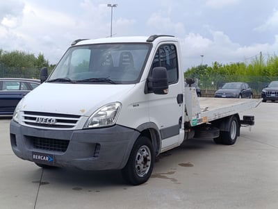 Iveco Daily Telaio 35C18P/BarT 3.0Hpt PL-RG Cabinato usata