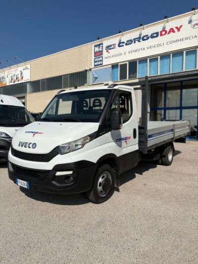 Iveco Daily Telaio 35C15 3.0 HPT PC-RG Cabinato usata