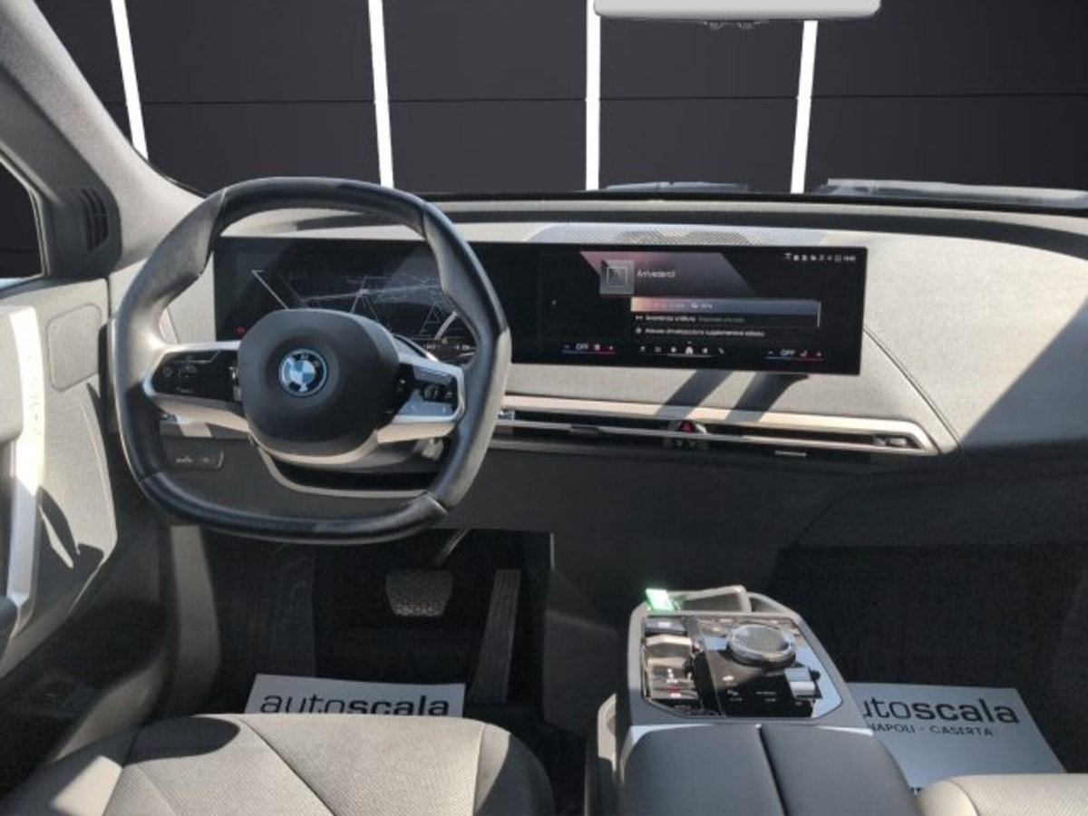 BMW iX xdrive40 pacchetto sportivo (15)