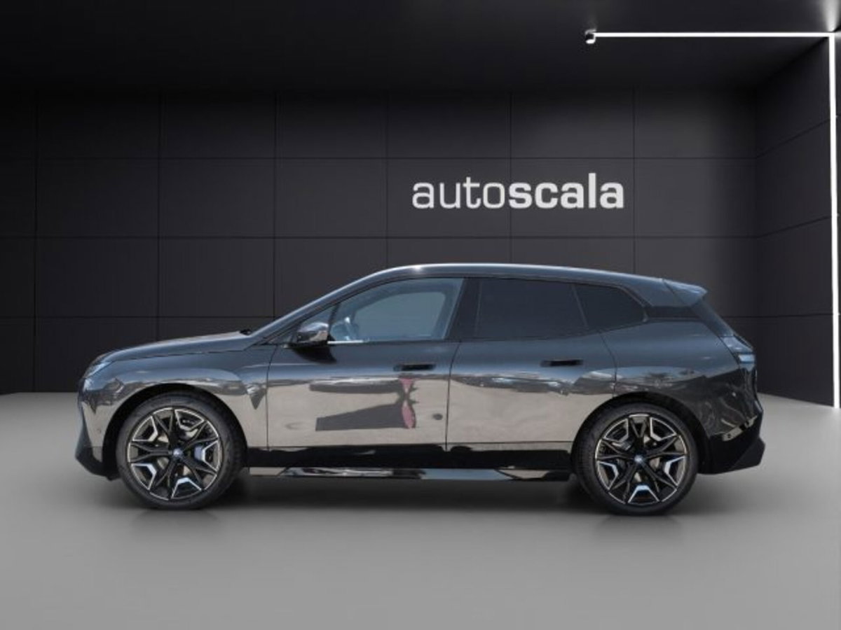BMW iX xdrive40 pacchetto sportivo (2)