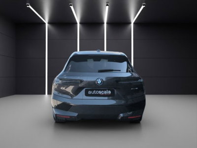 BMW iX xdrive40 pacchetto sportivo (4)