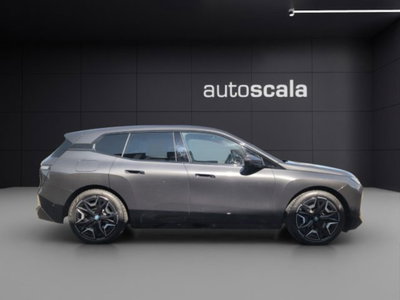 BMW iX xdrive40 pacchetto sportivo (7)