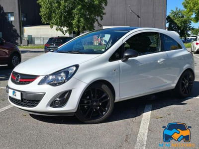Opel Corsa 1.4 16V 3 porte Start&Stop b-color usata