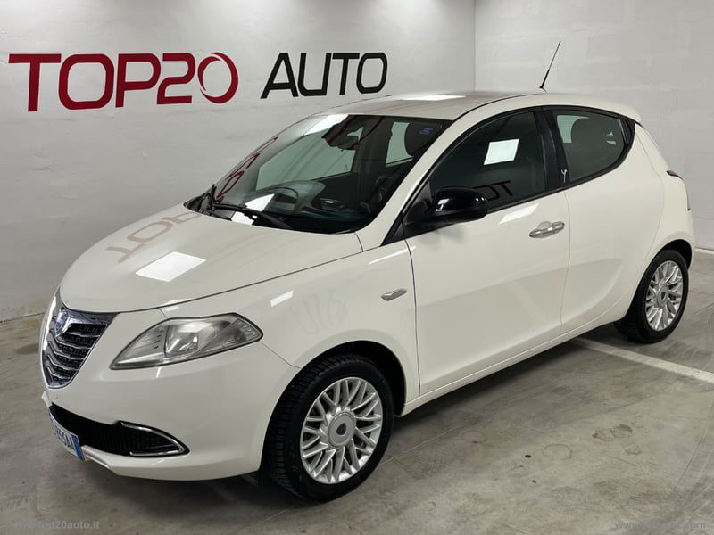 Lancia Ypsilon 1.2 69 CV 5 porte Silver
