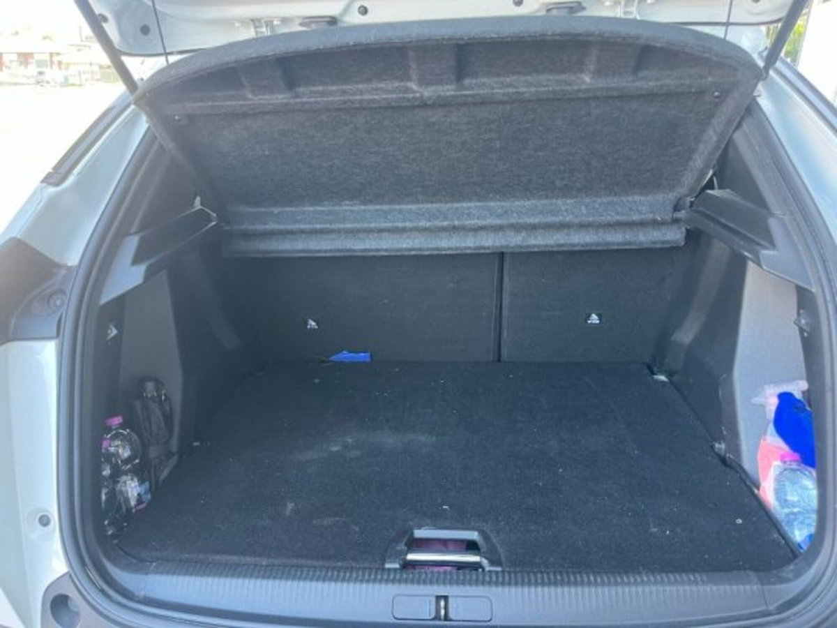 Peugeot 2008 PureTech 130 S&S Allure Pack (11)