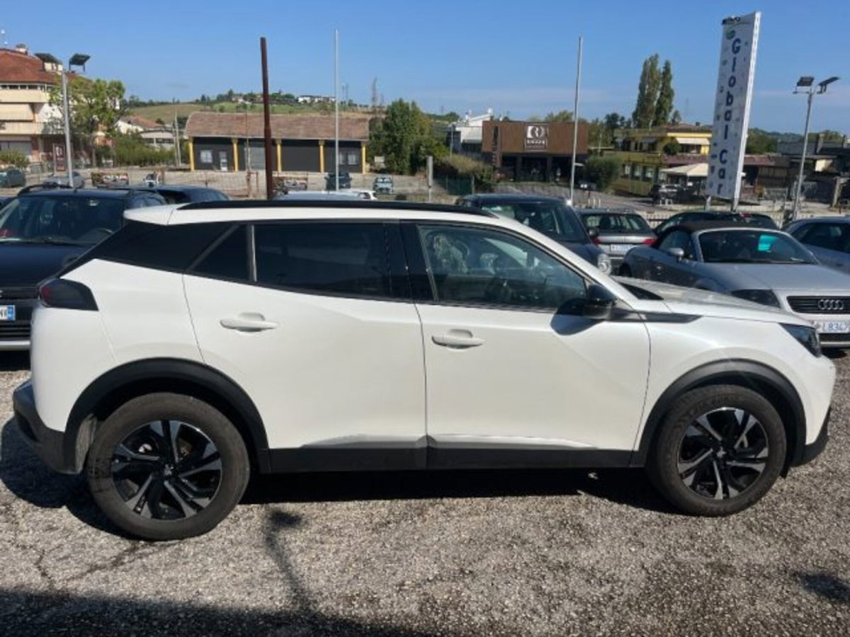 Peugeot 2008 PureTech 130 S&S Allure Pack (3)