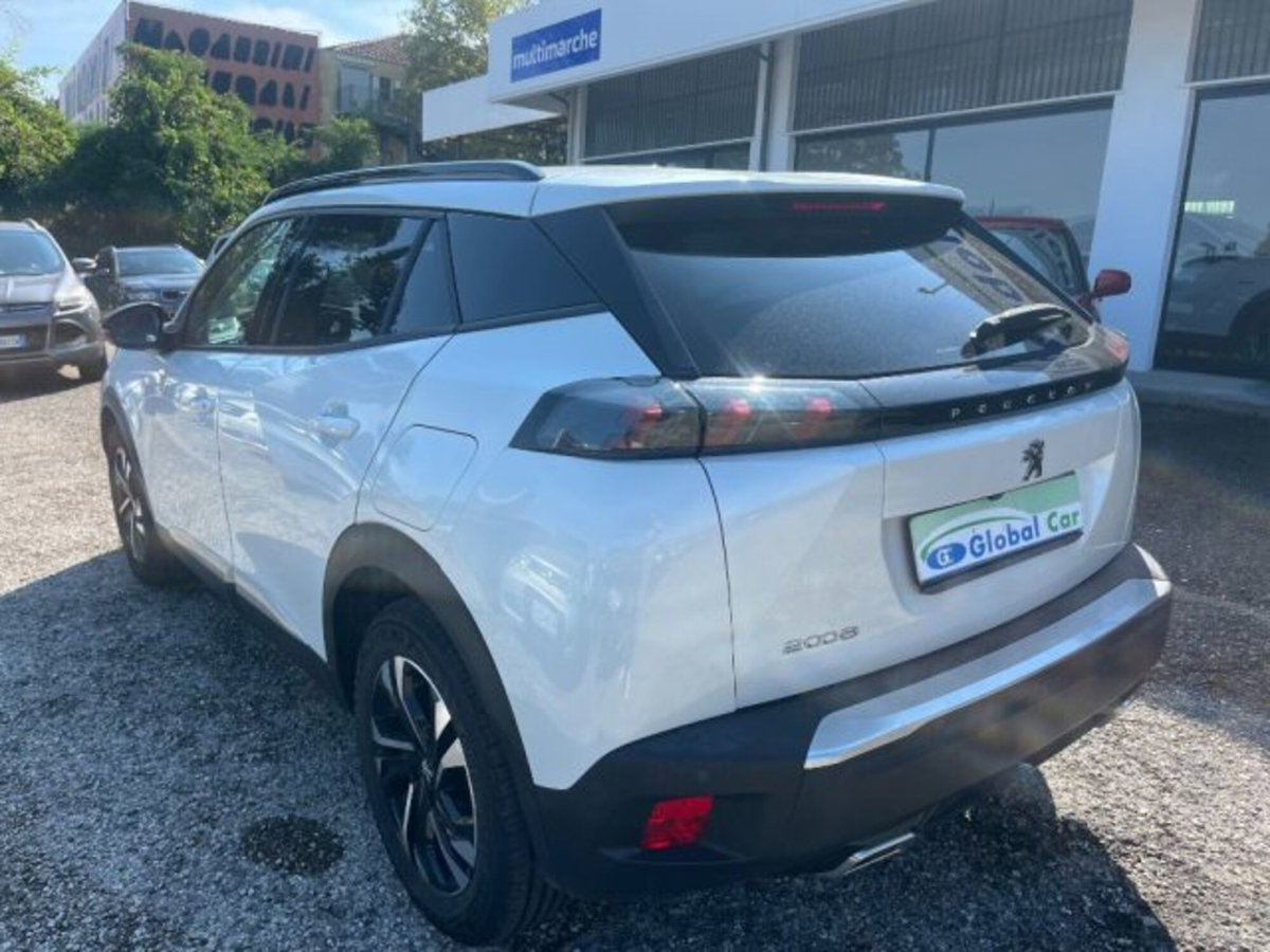 Peugeot 2008 PureTech 130 S&S Allure Pack (6)