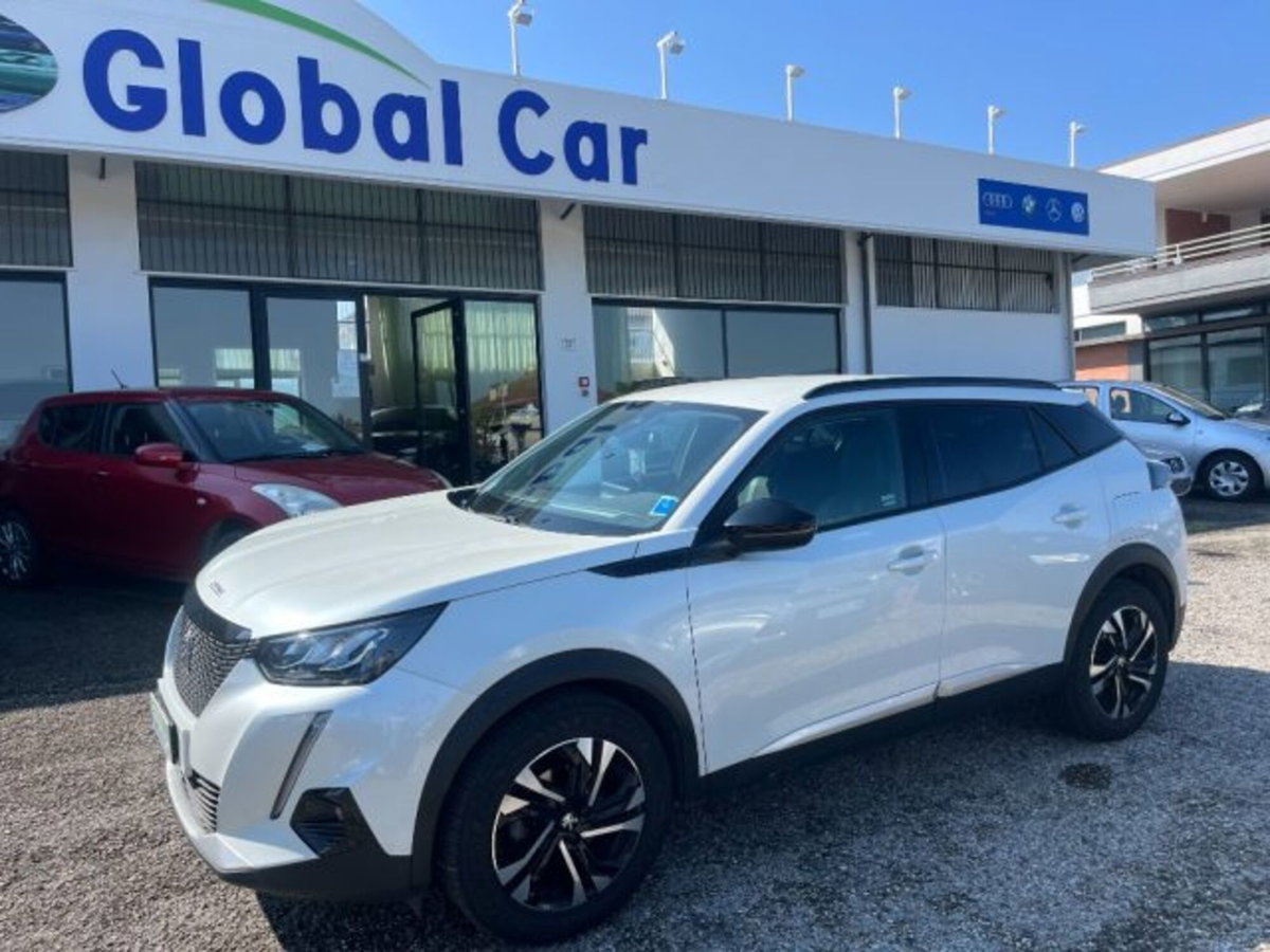 Peugeot 2008 PureTech 130 S&S Allure Pack (8)
