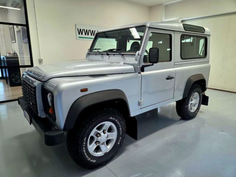 Land Rover Defender 90 2.4 TD4 Station Wagon S