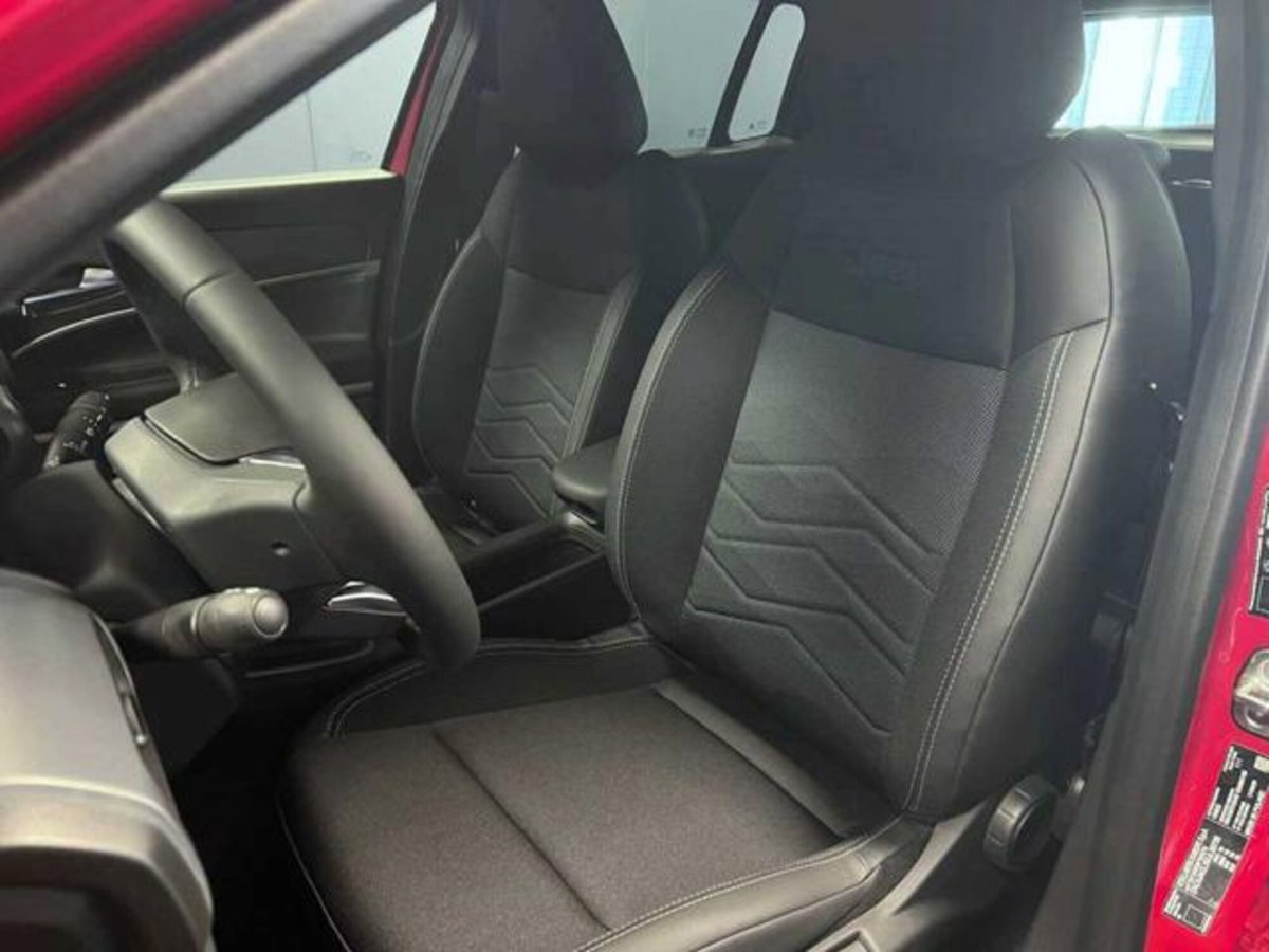 Jeep Avenger 1.2 turbo Summit fwd 100cv (12)