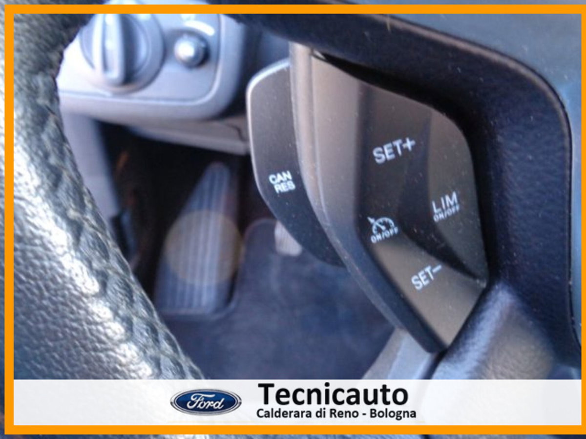 Ford Kuga 2.0 TDCI 150 CV S&S 4WD Titanium X (18)